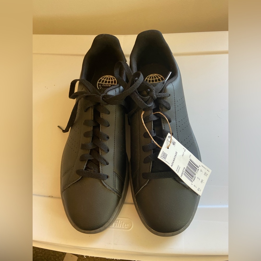 Mens Brand New Adidas Shoes